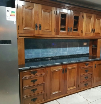 Código: 01<br>COCINA MADERA ROBLE