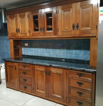 Código: 02<br>COCINA MADERA ROBLE